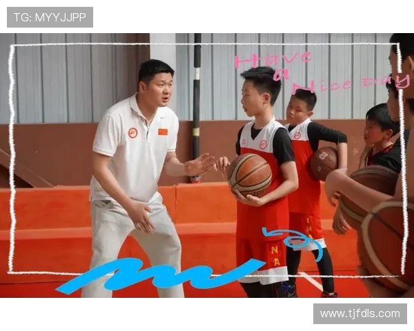 全面提升篮球竞技水平的系统化体能训练与科学发展研究